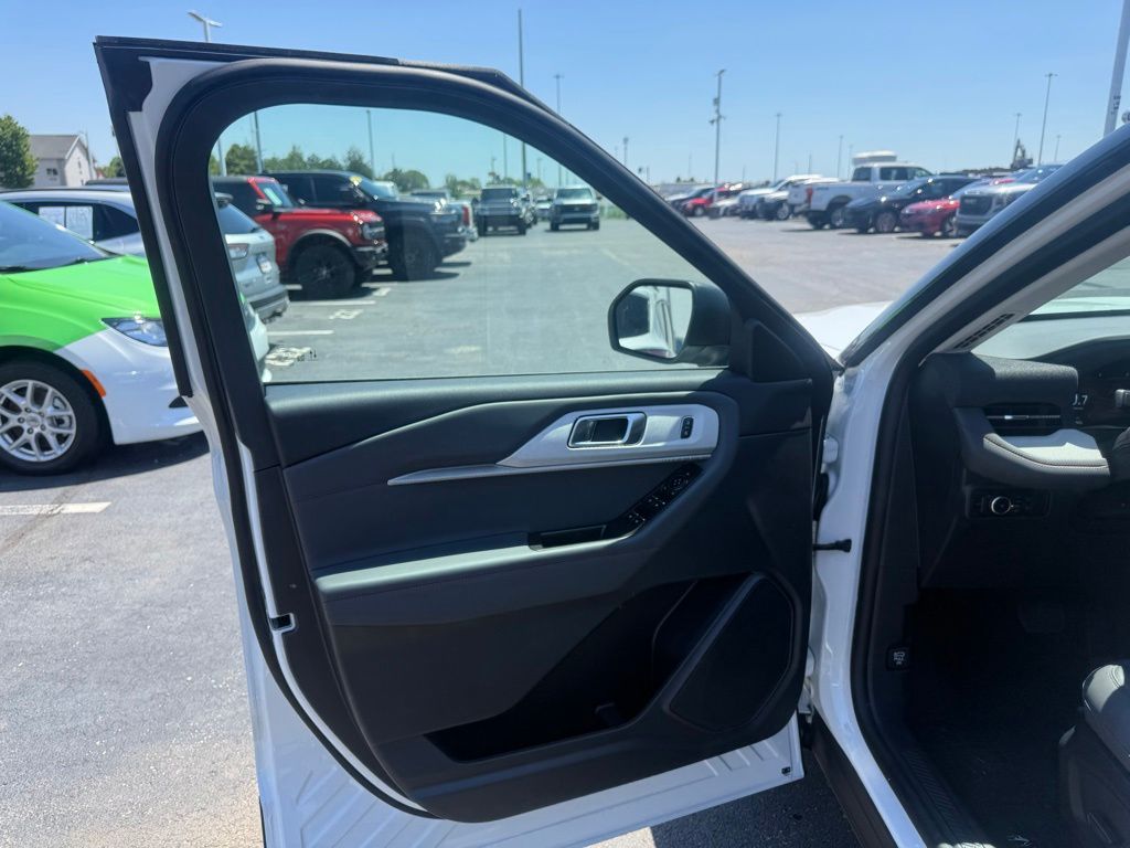 New 2026 Ford Explorer - photo 12
