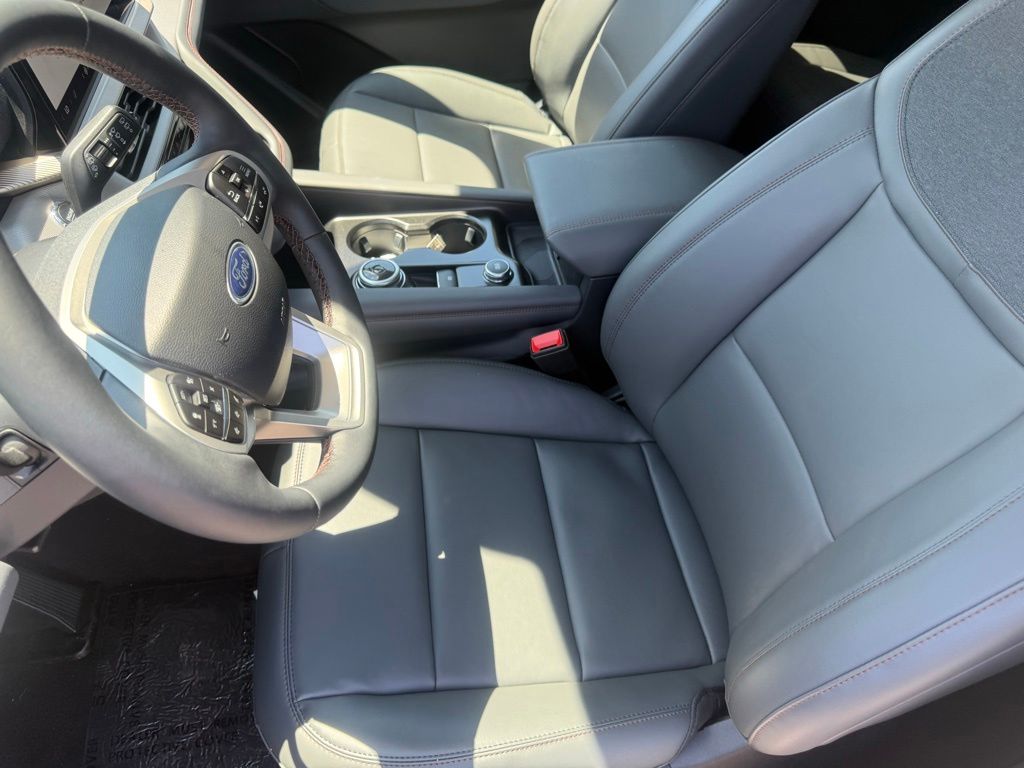 New 2026 Ford Explorer - photo 17