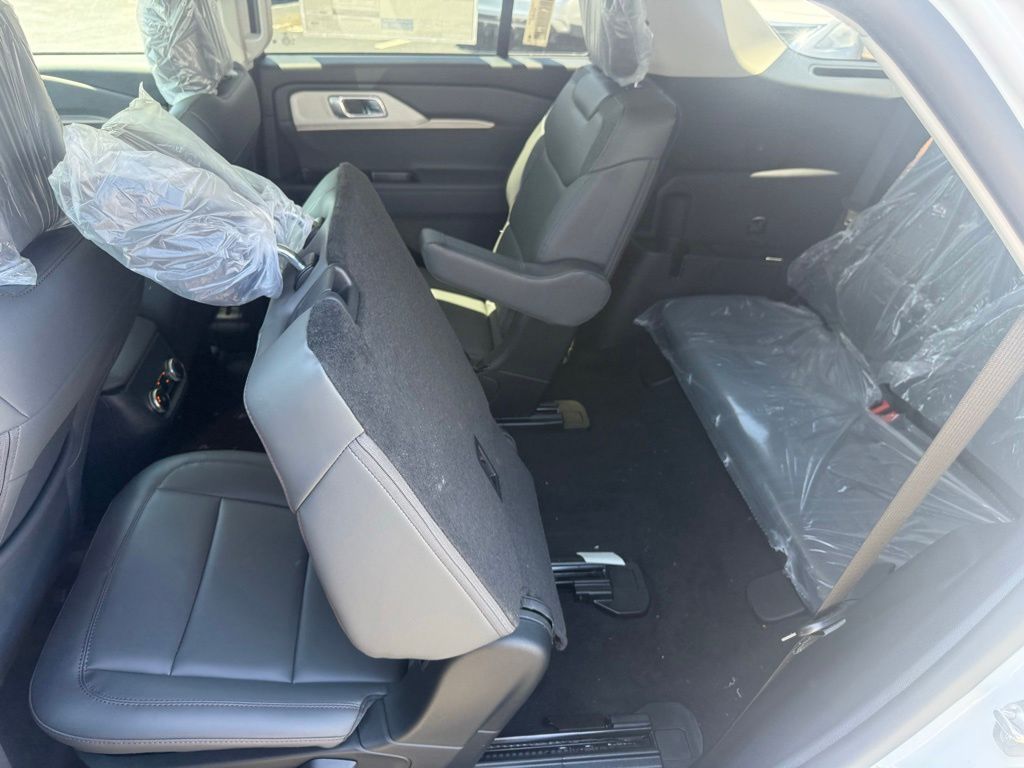 New 2026 Ford Explorer - photo 35