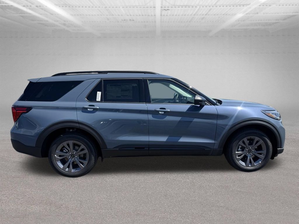 New 2026 Ford Explorer - photo 2