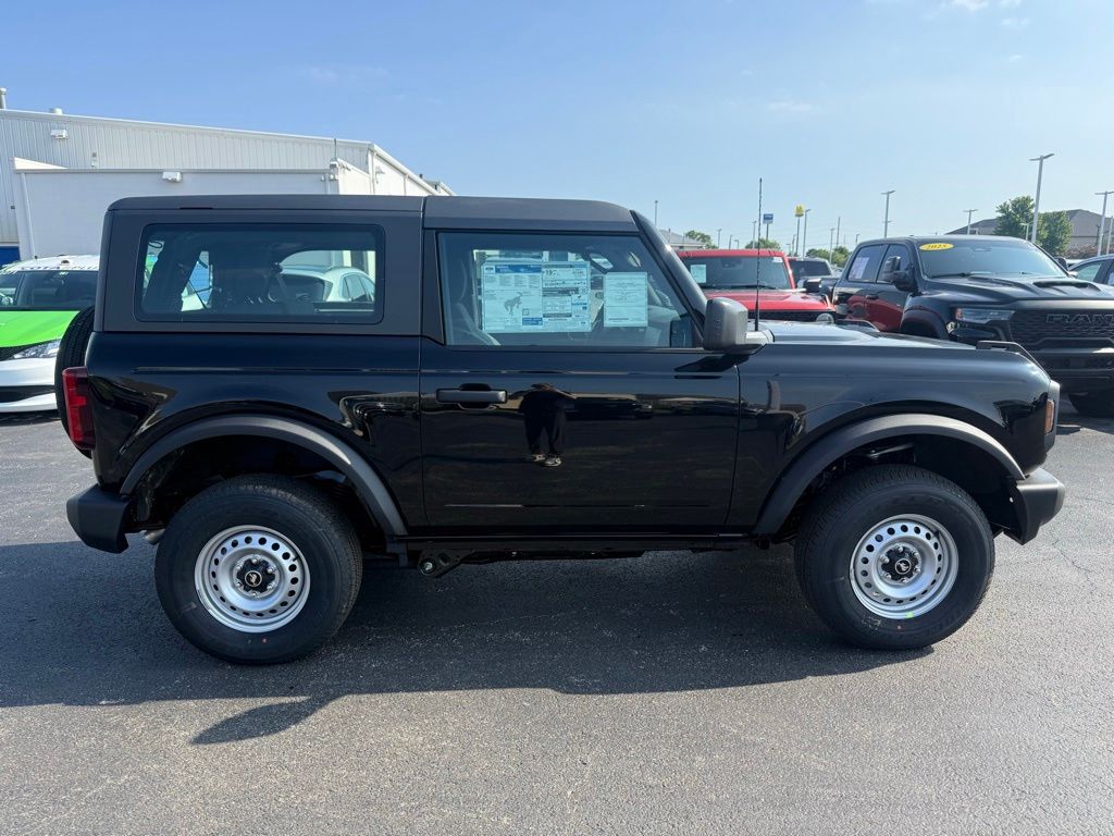 New 2026 Ford Bronco - photo 2