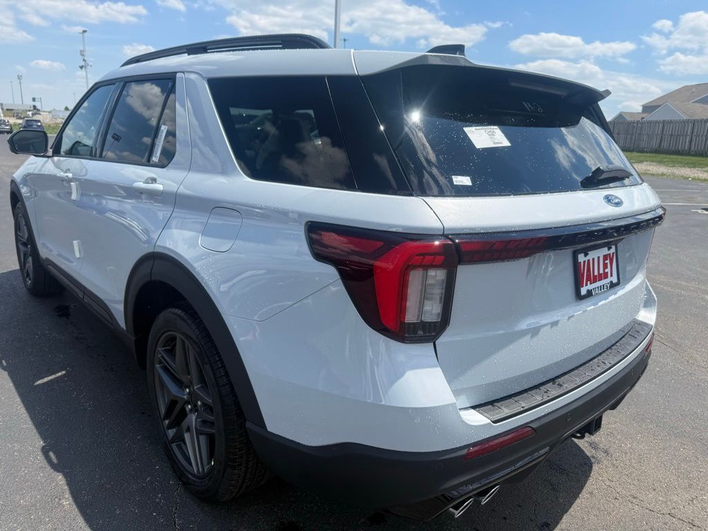 New 2026 Ford Explorer - photo 7
