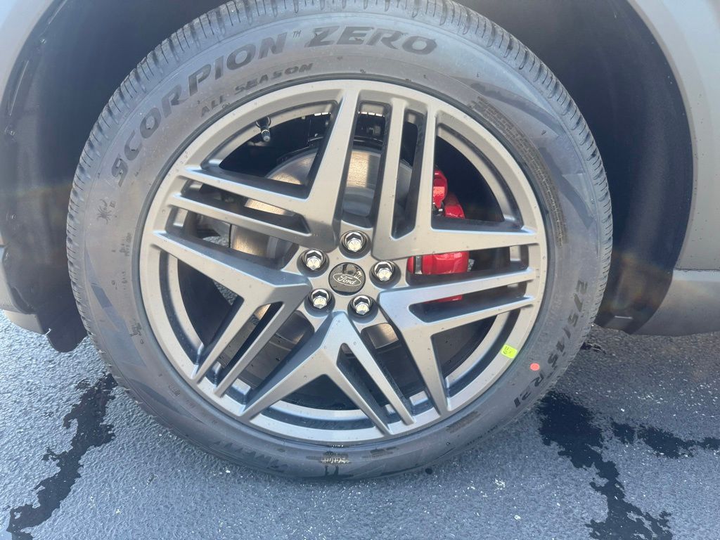 New 2026 Ford Explorer - photo 12