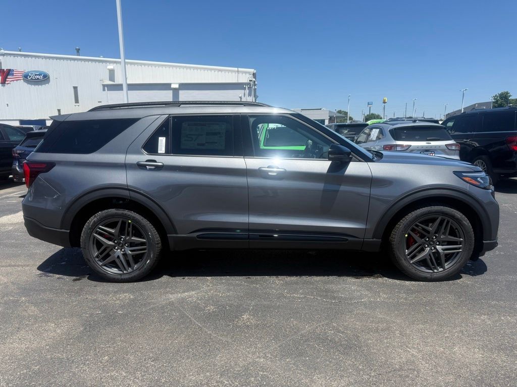 New 2026 Ford Explorer - photo 2