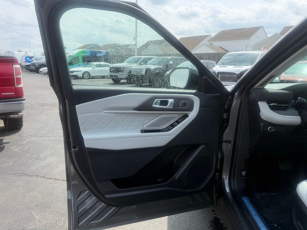 New 2026 Ford Explorer - photo 12