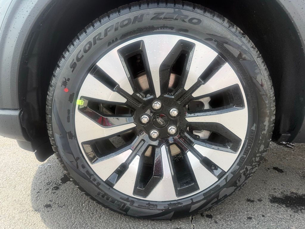 New 2026 Ford Explorer - photo 11