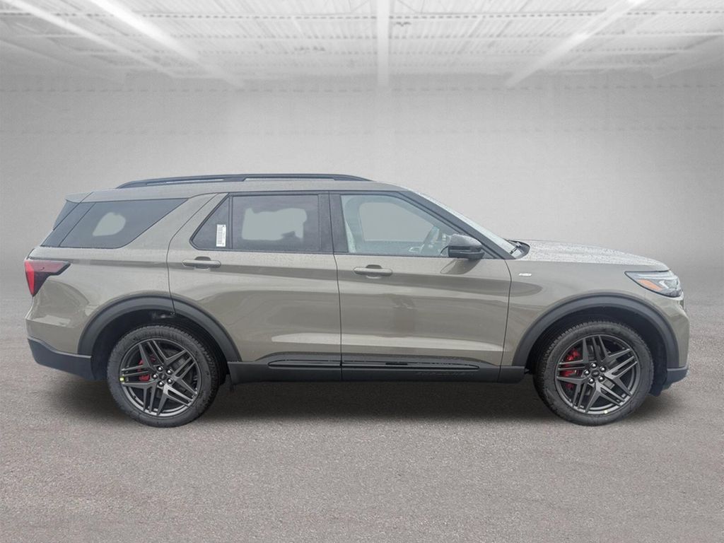 New 2026 Ford Explorer - photo 2