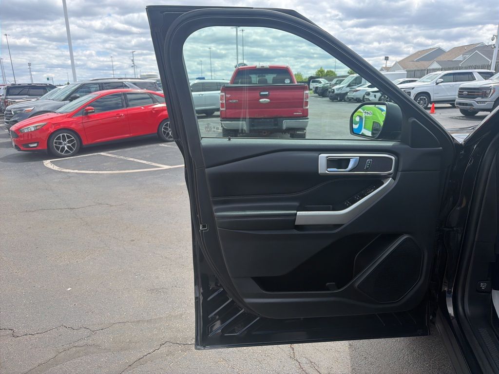 Used 2022 Ford Explorer - photo 19