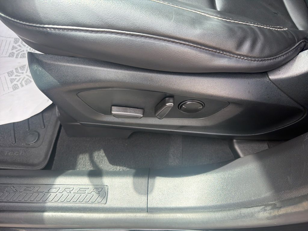 Used 2022 Ford Explorer - photo 24