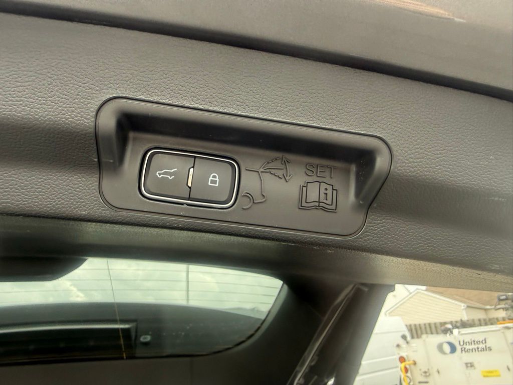Used 2024 Ford Explorer - photo 48