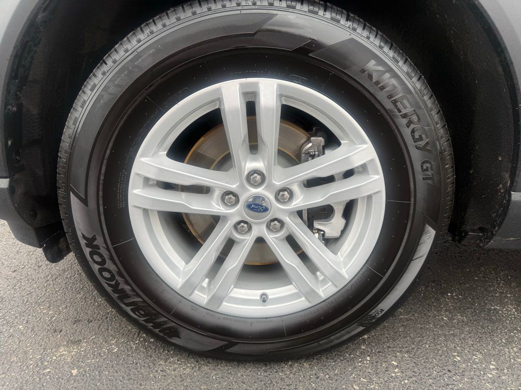 Used 2024 Ford Explorer - photo 11