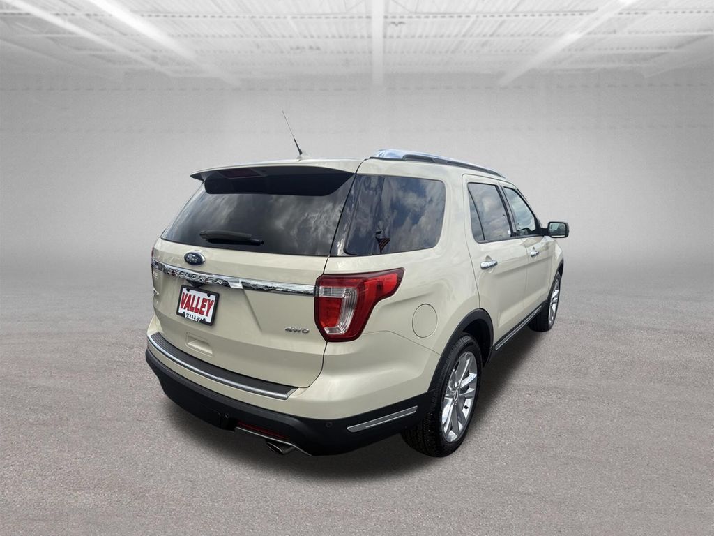 Used 2018 Ford Explorer - photo 2