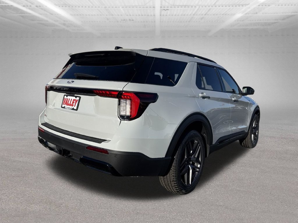 New 2027 Ford Explorer - photo 2