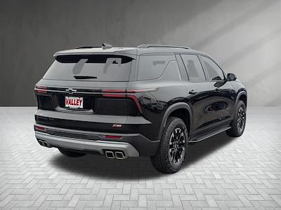 Used 2024 Chevrolet Traverse - photo 1