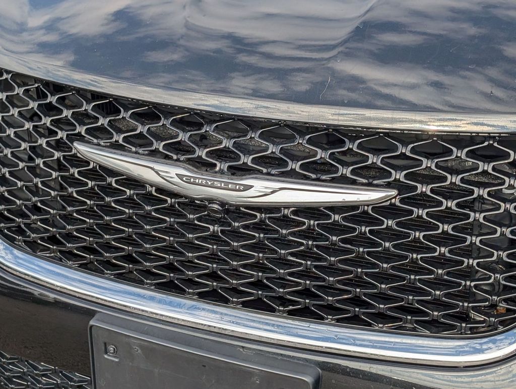 Used 2023 Chrysler Pacifica - photo 13