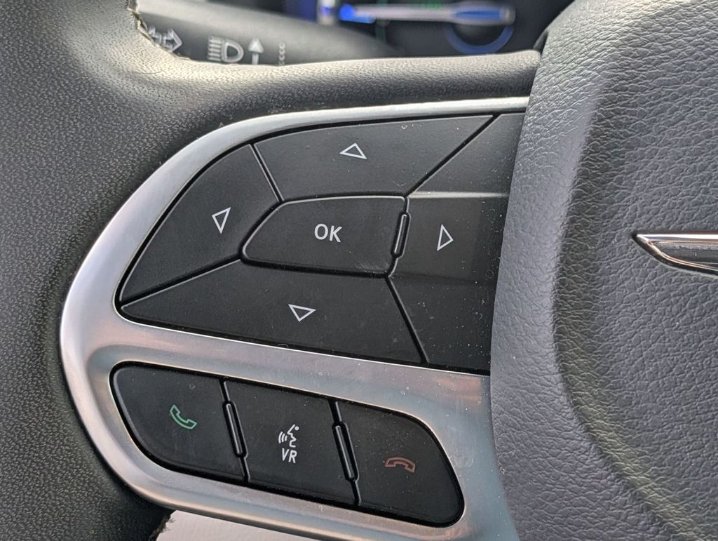 Used 2023 Chrysler Pacifica - photo 29