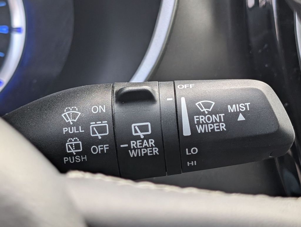 Used 2023 Chrysler Pacifica - photo 31