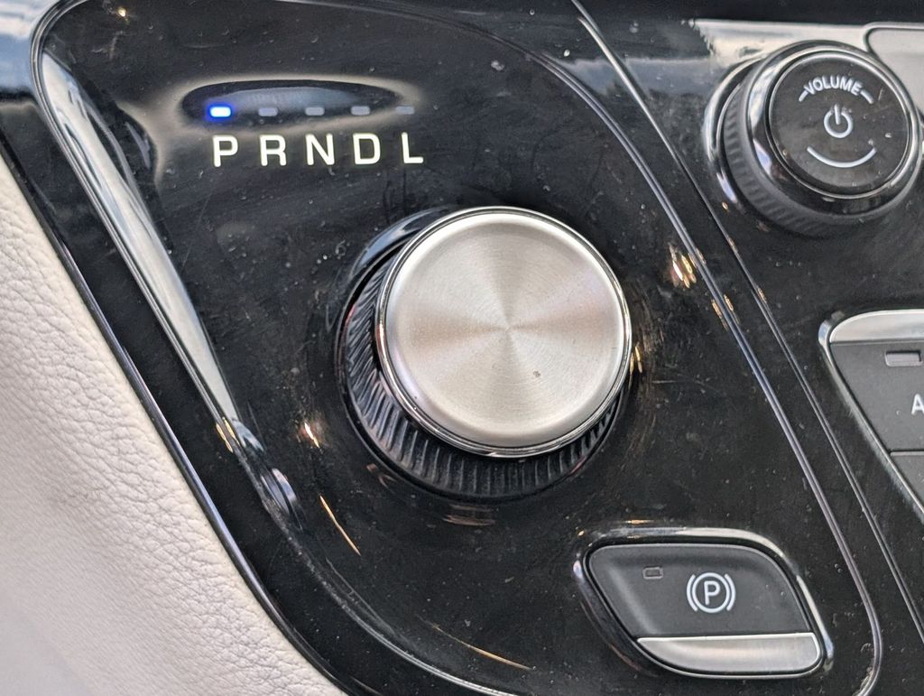 Used 2023 Chrysler Pacifica - photo 34