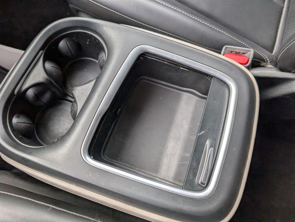 Used 2023 Chrysler Pacifica - photo 40