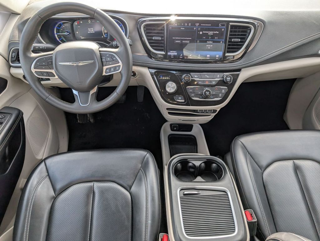 Used 2023 Chrysler Pacifica - photo 43