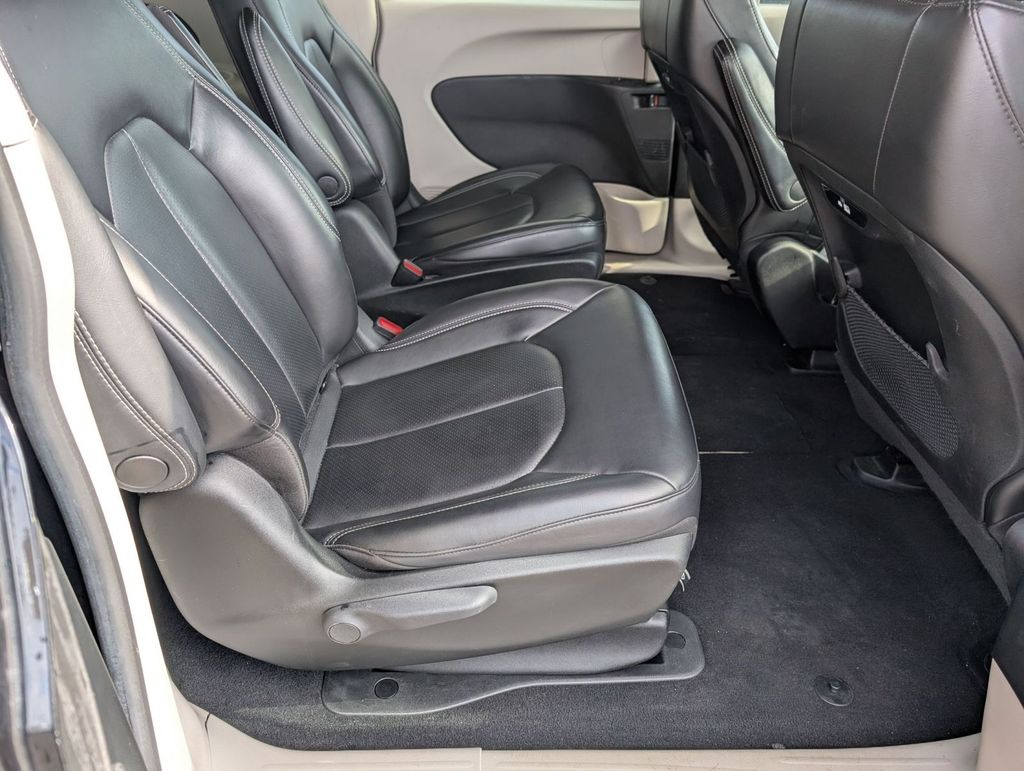 Used 2023 Chrysler Pacifica - photo 48