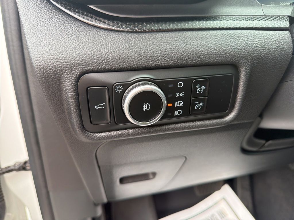 Used 2024 Ford Explorer - photo 24