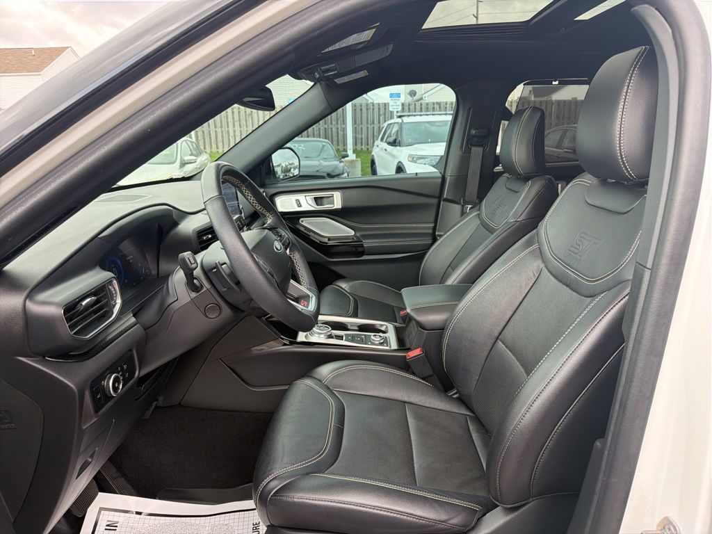 Used 2024 Ford Explorer - photo 26