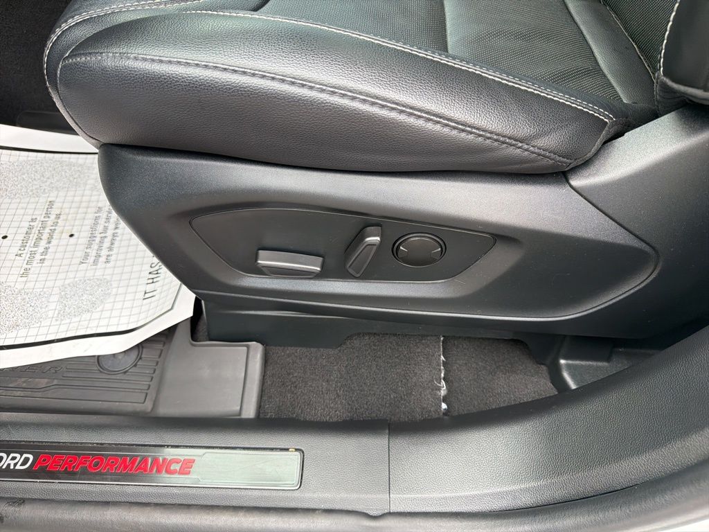 Used 2024 Ford Explorer - photo 27
