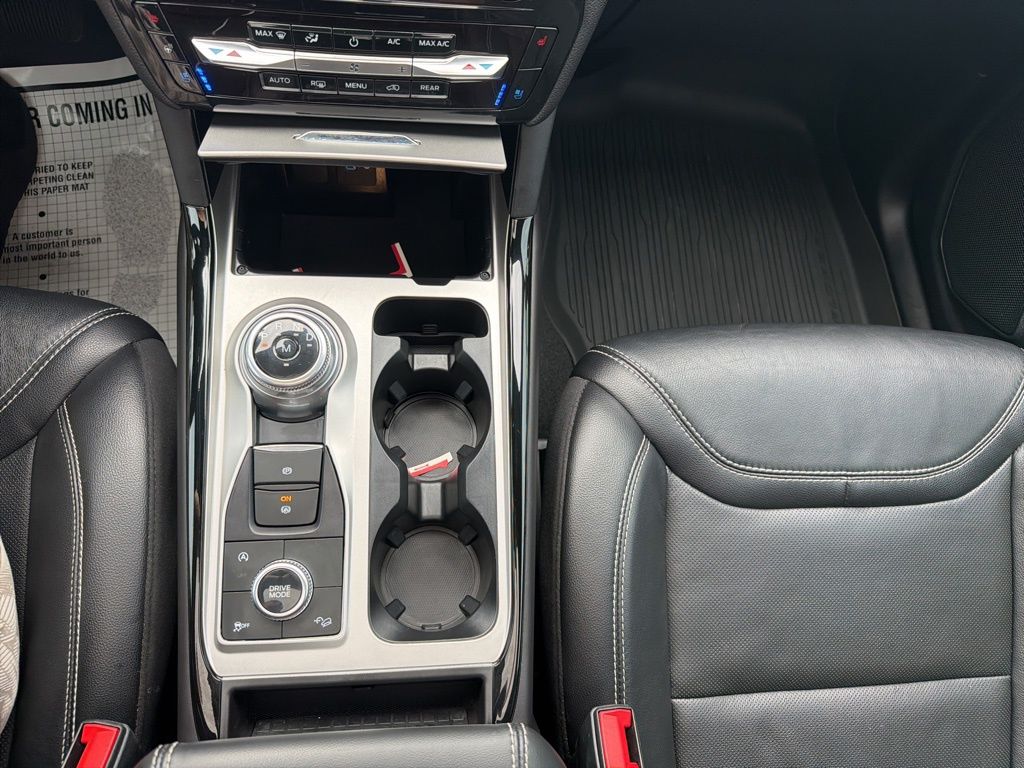 Used 2024 Ford Explorer - photo 32
