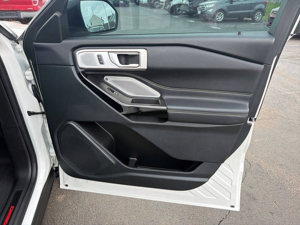 Used 2024 Ford Explorer - photo 36
