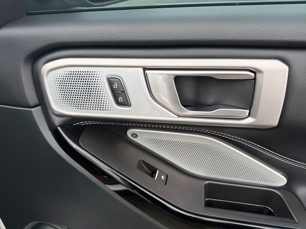 Used 2024 Ford Explorer - photo 37