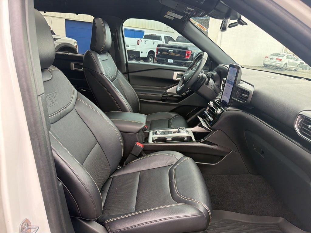 Used 2024 Ford Explorer - photo 38