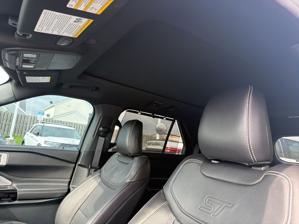 Used 2024 Ford Explorer - photo 10