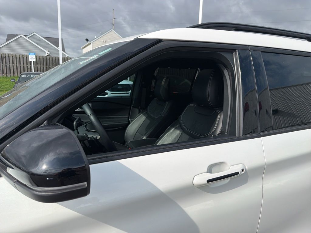 Used 2024 Ford Explorer - photo 12