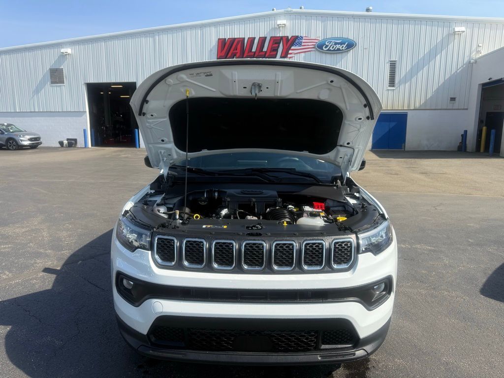 Used 2023 Jeep Compass - photo 19