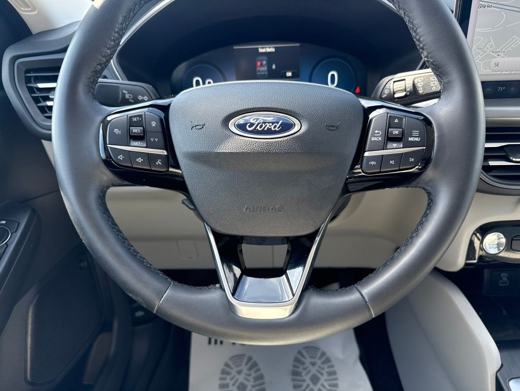Used 2023 Ford Escape - photo 12