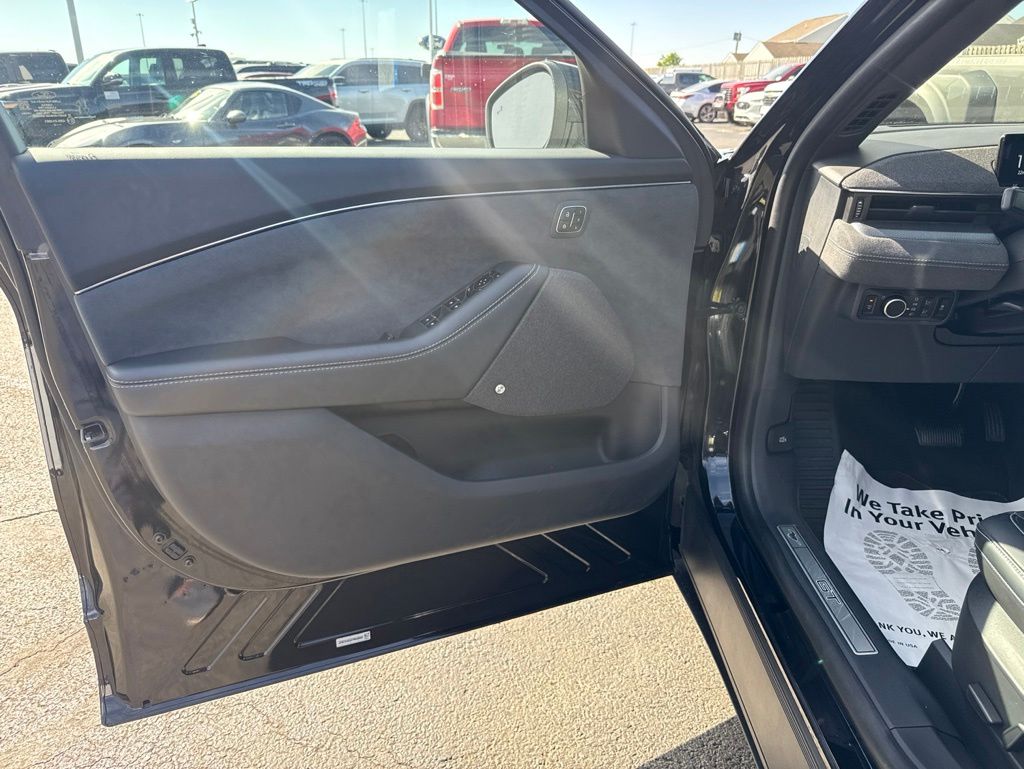 Used 2023 Ford Mustang Mach-E - photo 5