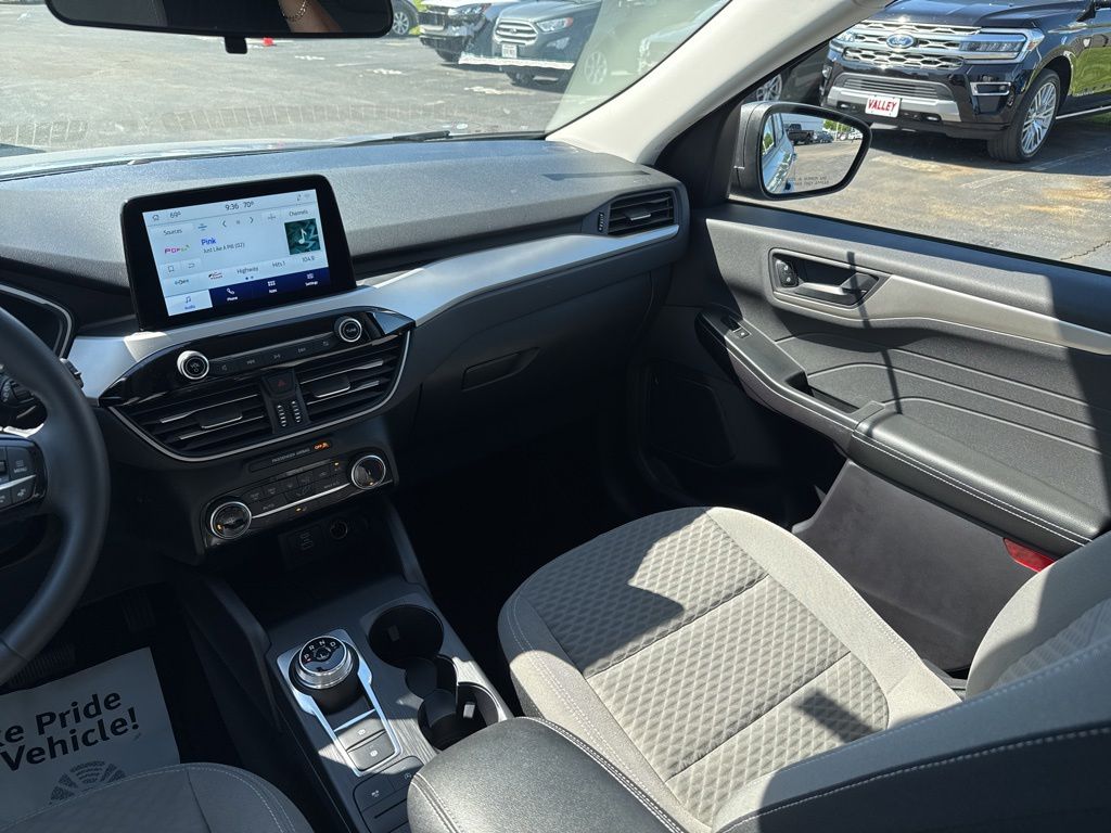 Used 2022 Ford Escape - photo 14