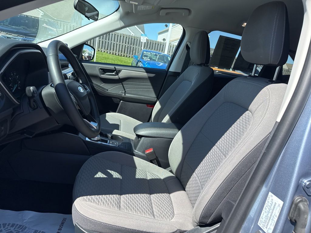 Used 2022 Ford Escape - photo 6