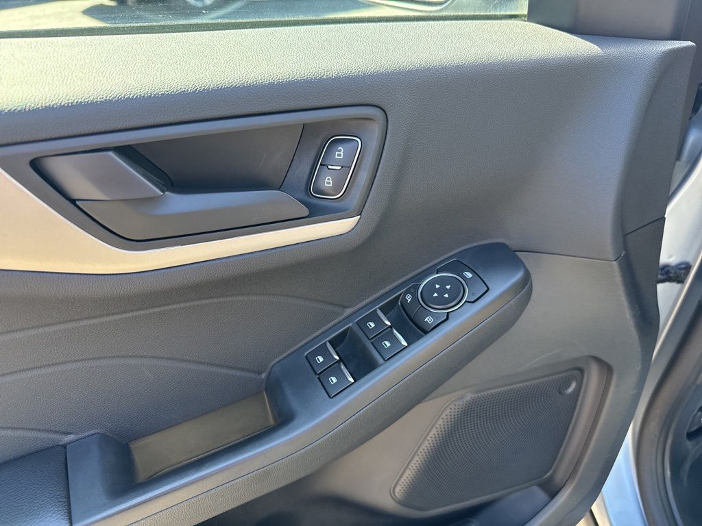 Used 2022 Ford Escape - photo 10