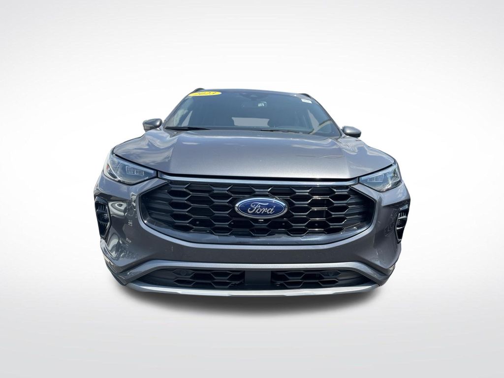 Used 2023 Ford Escape - photo 1