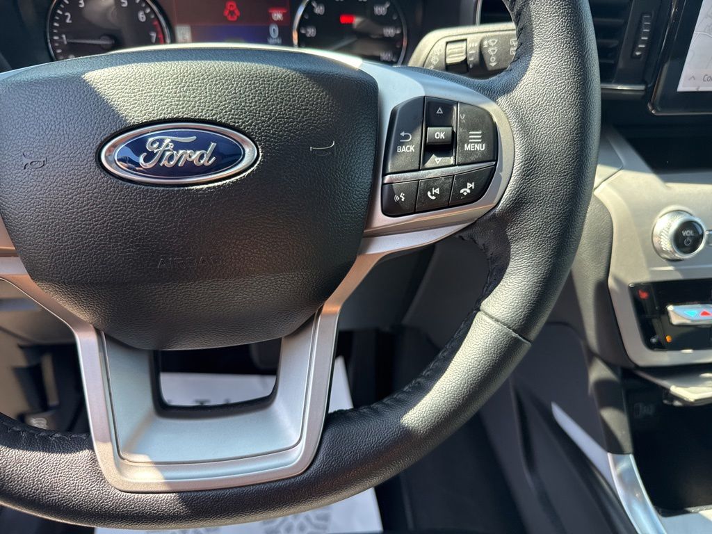 Used 2023 Ford Explorer - photo 18