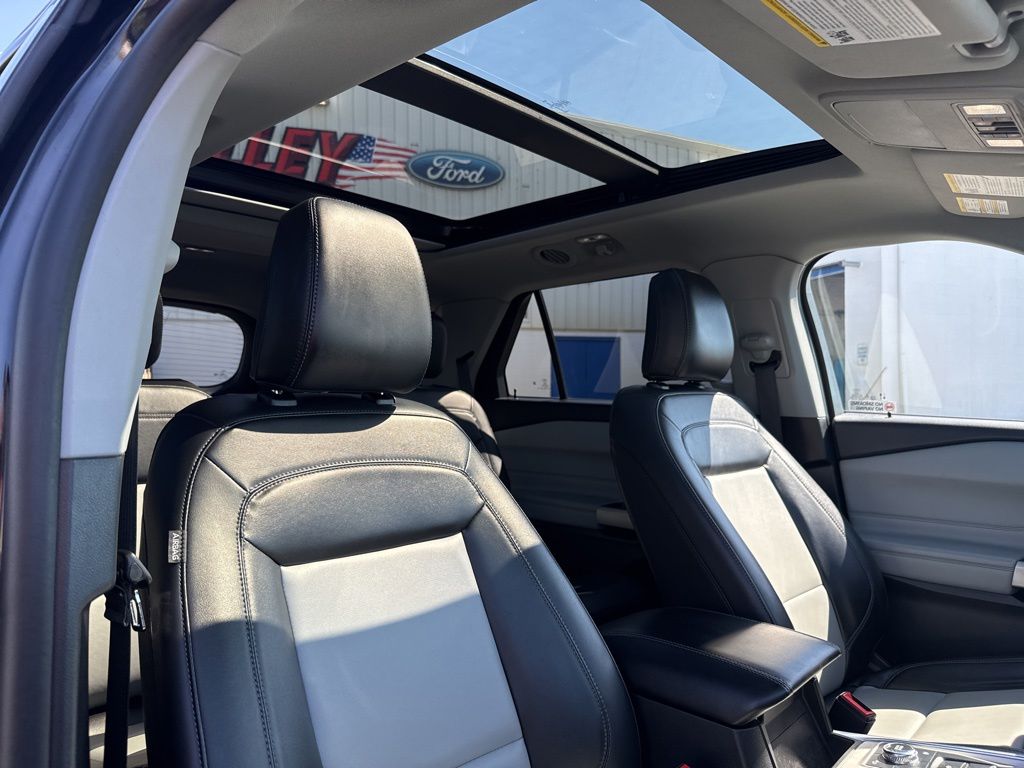 Used 2023 Ford Explorer - photo 33