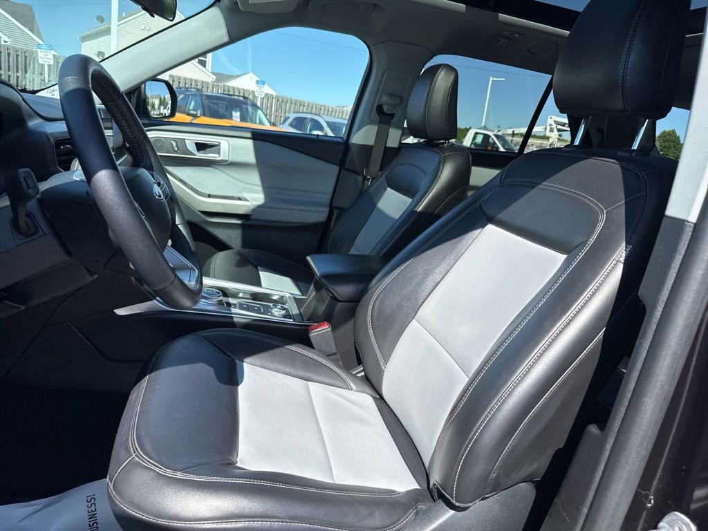 Used 2023 Ford Explorer - photo 6