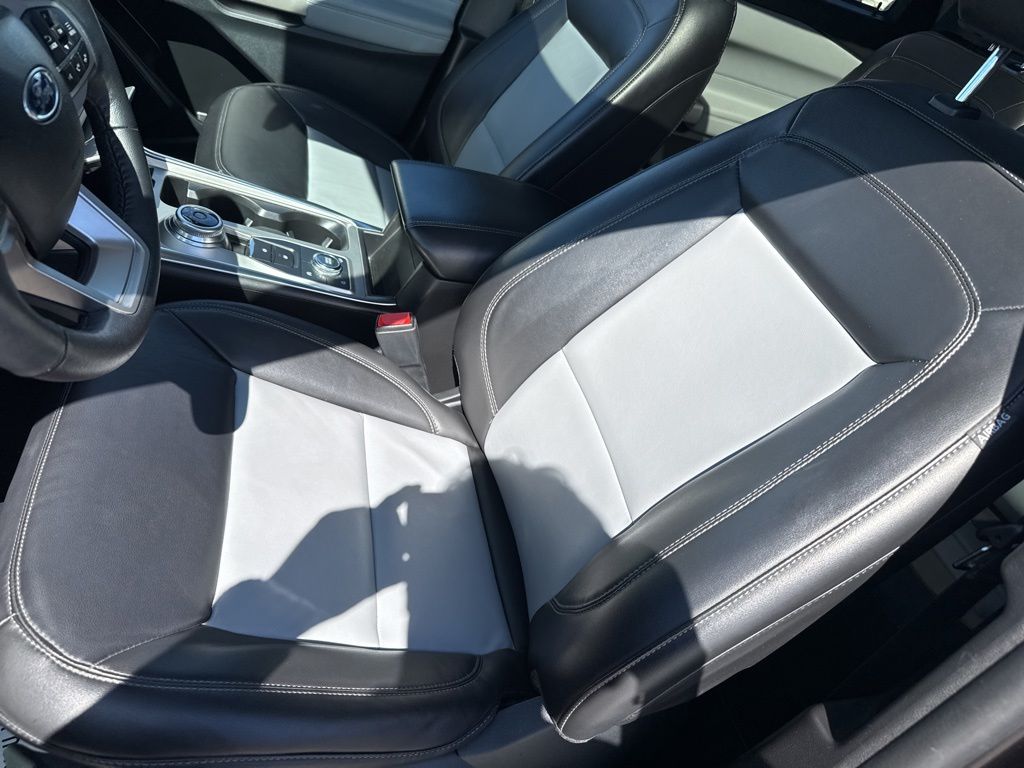 Used 2023 Ford Explorer - photo 8