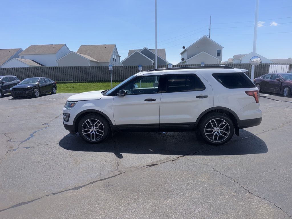 Used 2017 Ford Explorer - photo 6