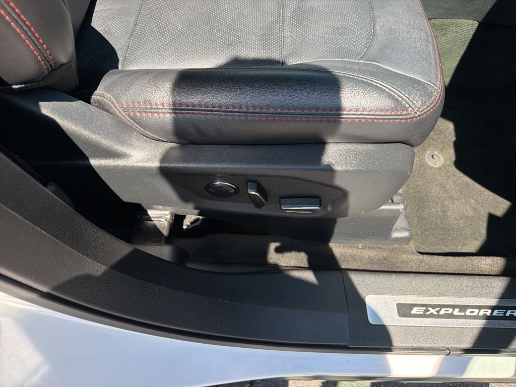 Used 2017 Ford Explorer - photo 35