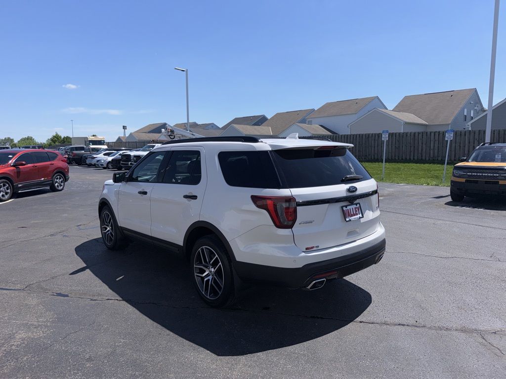 Used 2017 Ford Explorer - photo 8
