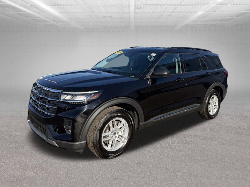 Used 2025 Ford Explorer - photo 5