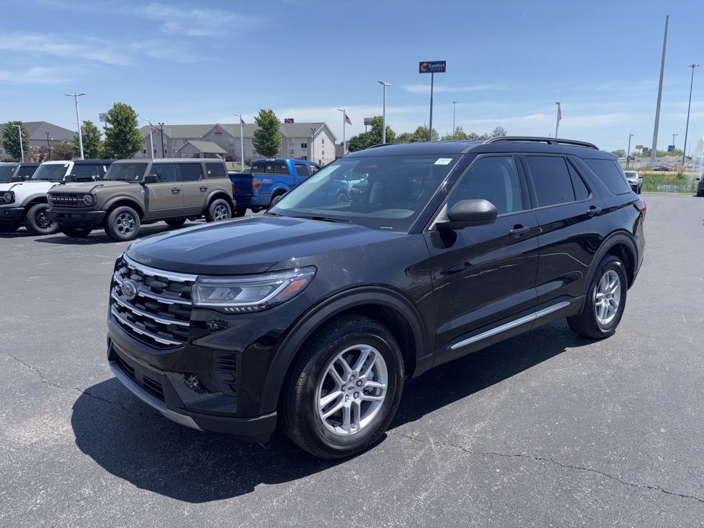 Used 2025 Ford Explorer - photo 9